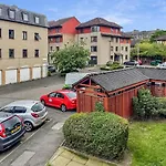 Comfortable 2 Bedroom Flat In The City Centre